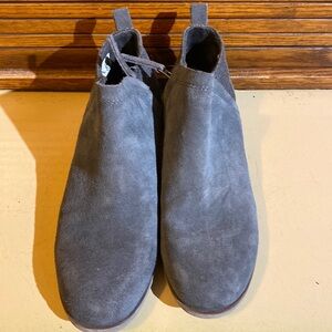 Women’s Tom’s boots - size 7